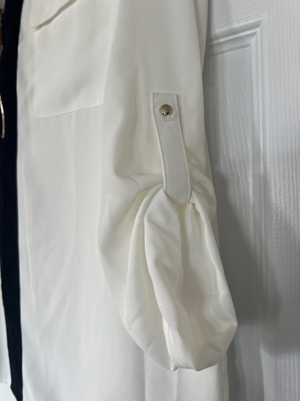 Primark White Blouse with Black Trim and Gold Zip - Picture 4 of 6